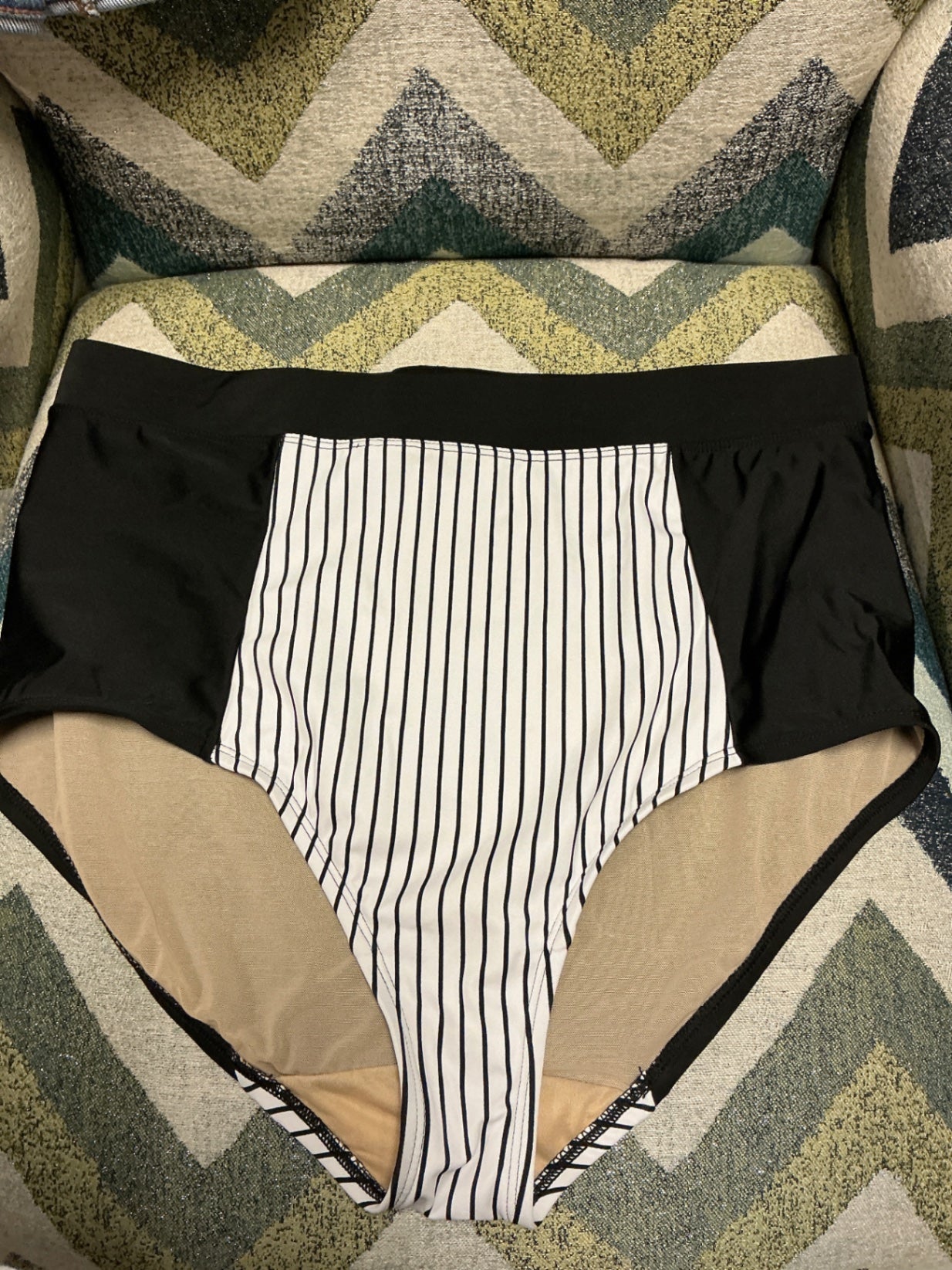 Cacique High-Waisted Bikini Bottom 14 Black and White