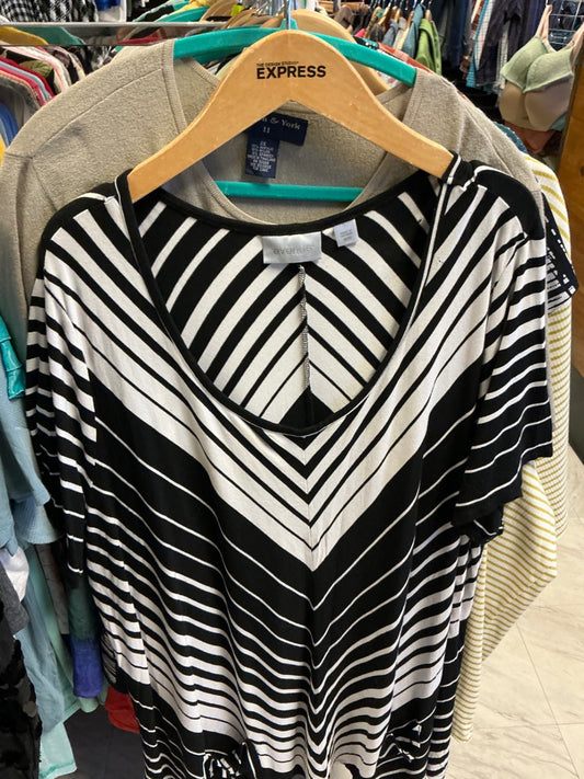 Avenue Dress Black and White