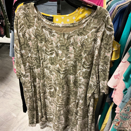 Catherine’s T-Shirt 26/28 Green Print