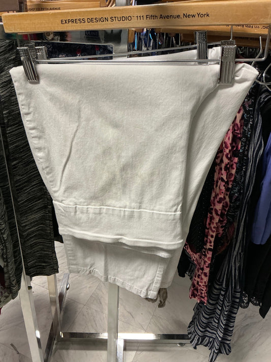 Attyre Stretch Capri 16 White