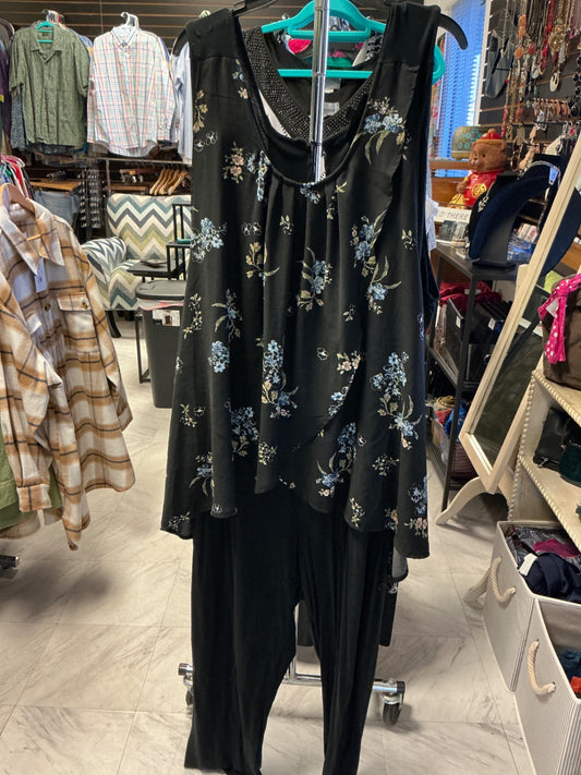 Chelsea Romper 30/32 Black with Floral Pattern