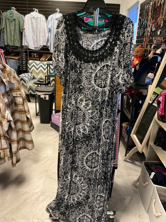 Catherine’s Maxi Dress 3XL Black and White