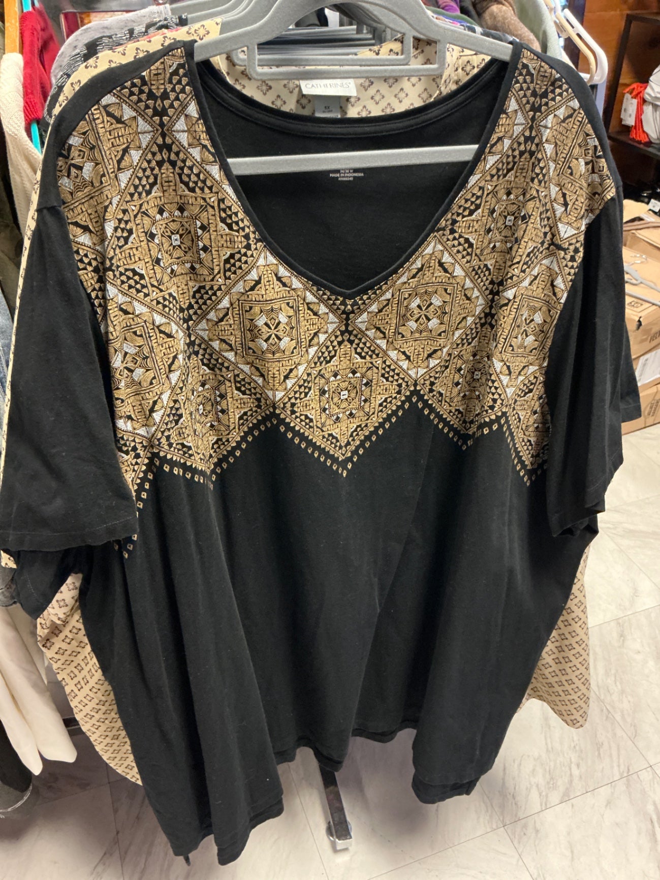 Catherines Tunic Top 5X Black with Gold Pattern