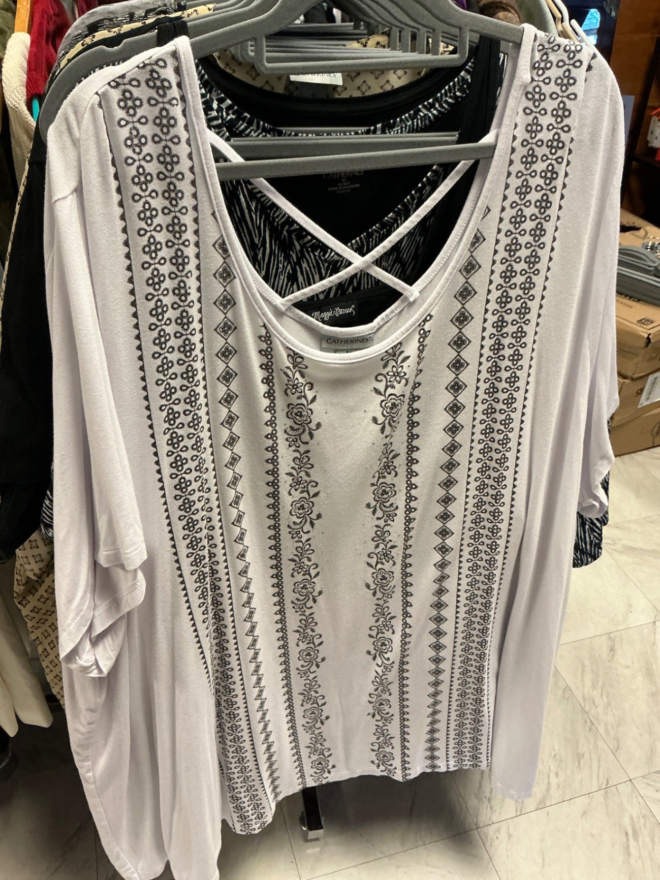 Catherines Blouse 5X White with black patterns