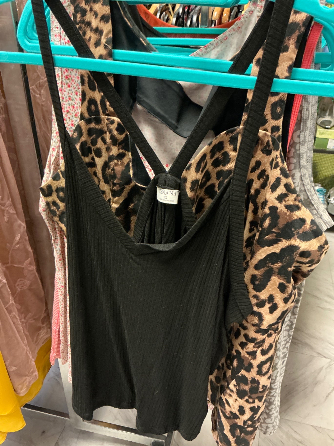 Zenana Crop Tank Top 3X Black