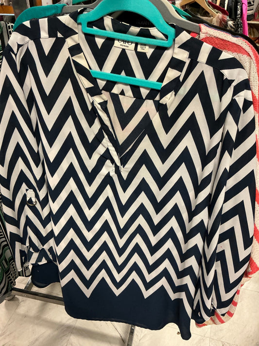 Cato Blouse 26/28 Black and White