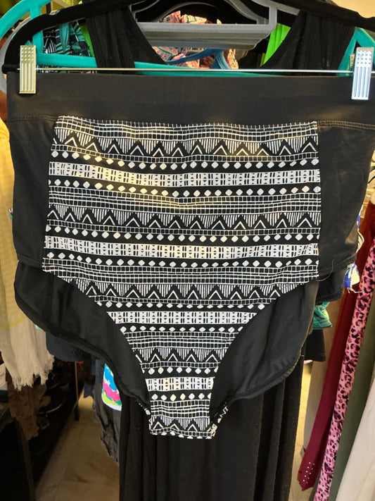 Beach Betty Swimsuit Bottom 2X Black and White