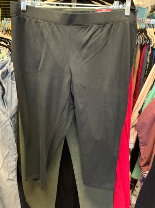Avenue Athletic Capri 22/24 Black NWT