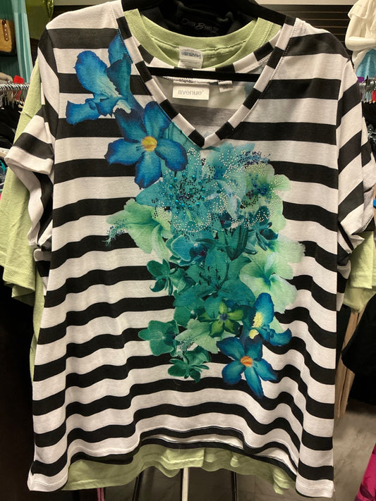 Avenue T-Shirt 26/28 Black and White with Blue Floral