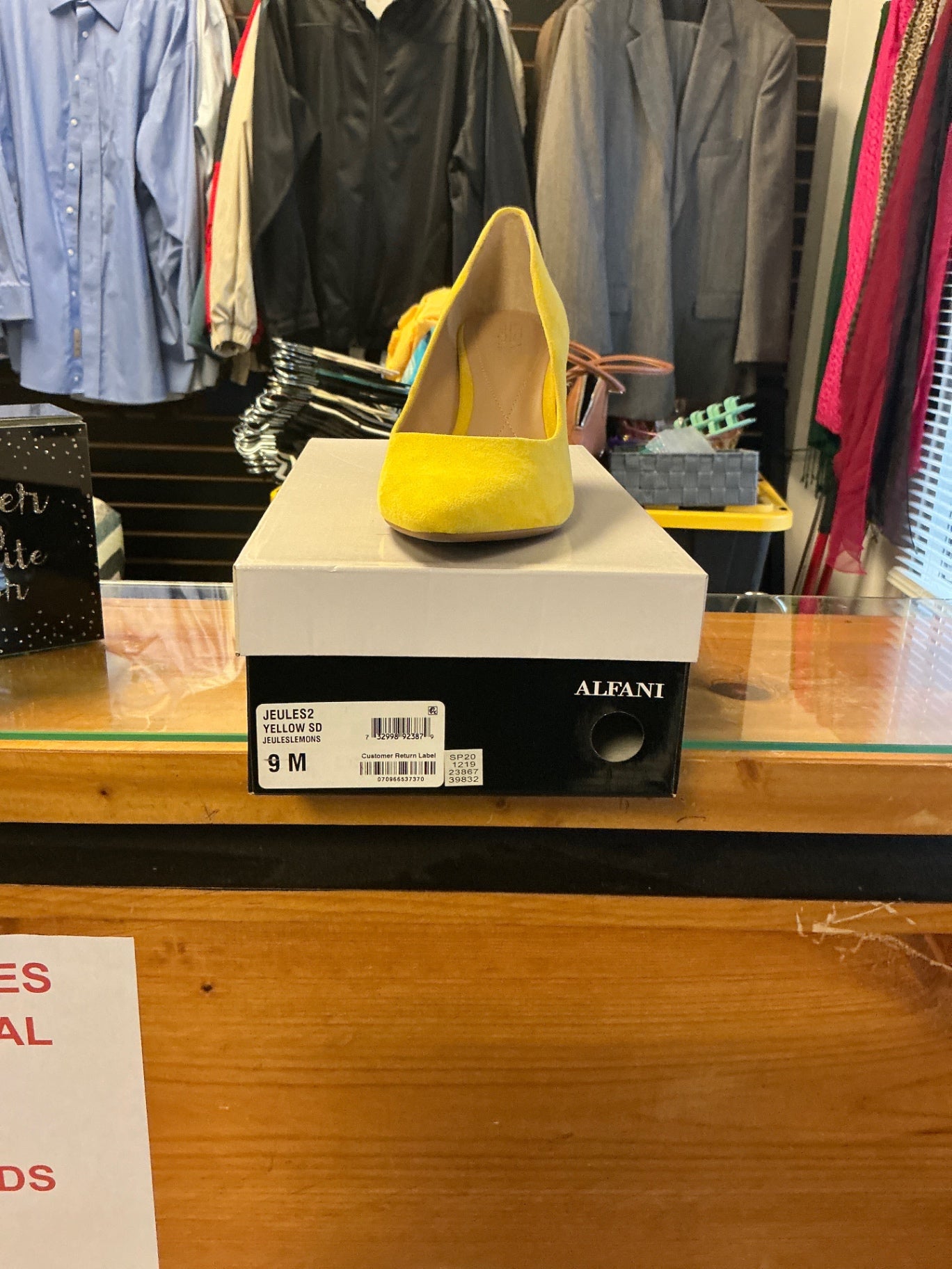 ALFANI High-heeled shoe - Yellow - 9