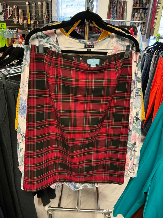 CeCe Skirt - Red and black tartan pattern - 24W