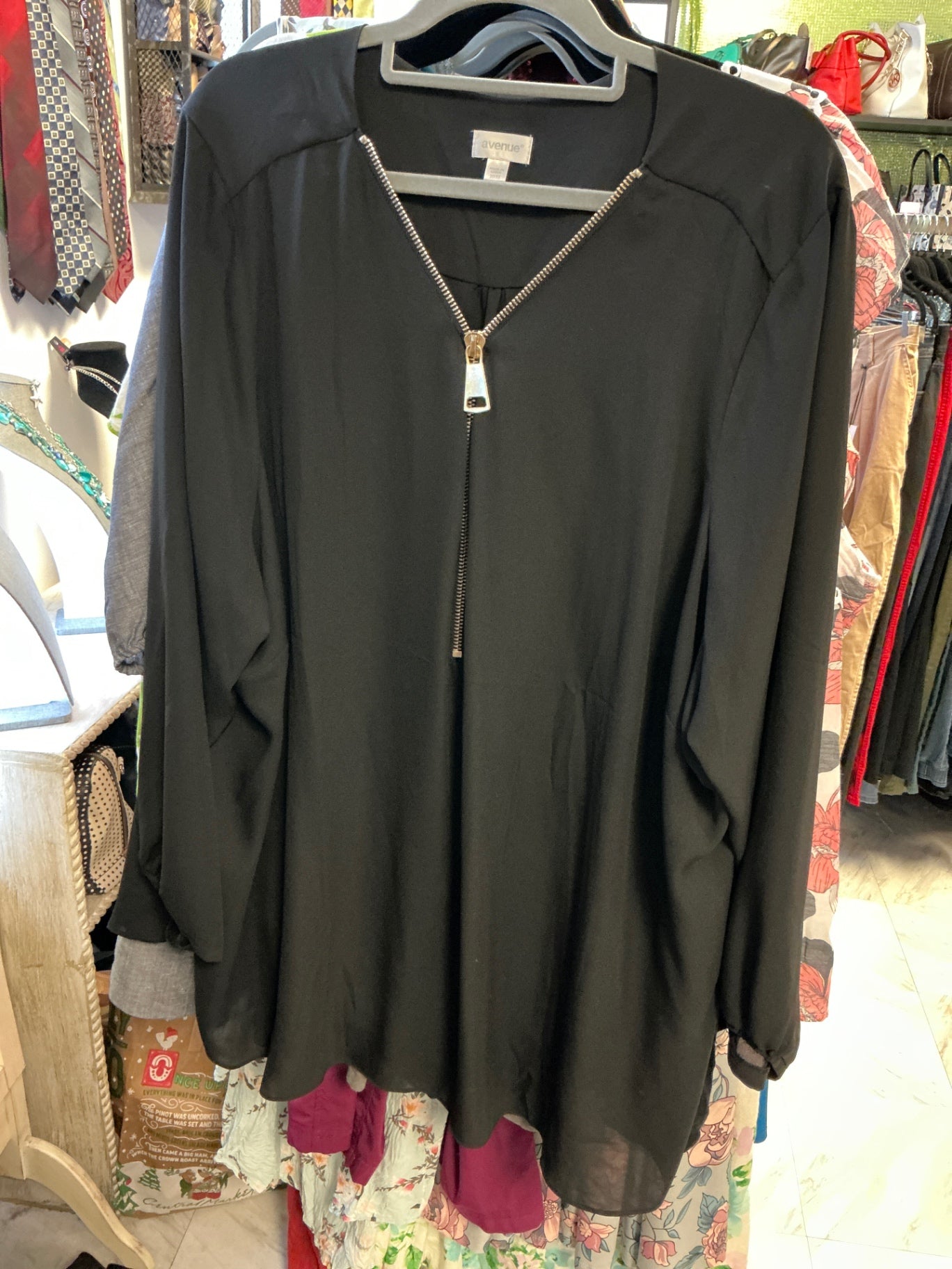 avenue Blouse - Black - 30/32