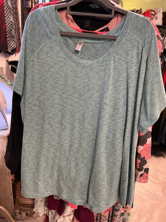 Avenue T-Shirt - Light Blue - 26/28