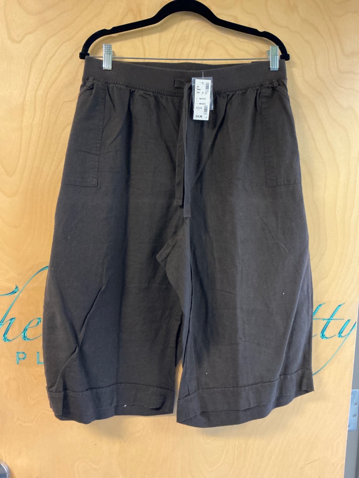 Avenue Wide-Leg Capri - Dark Brown - 22/24 NWT