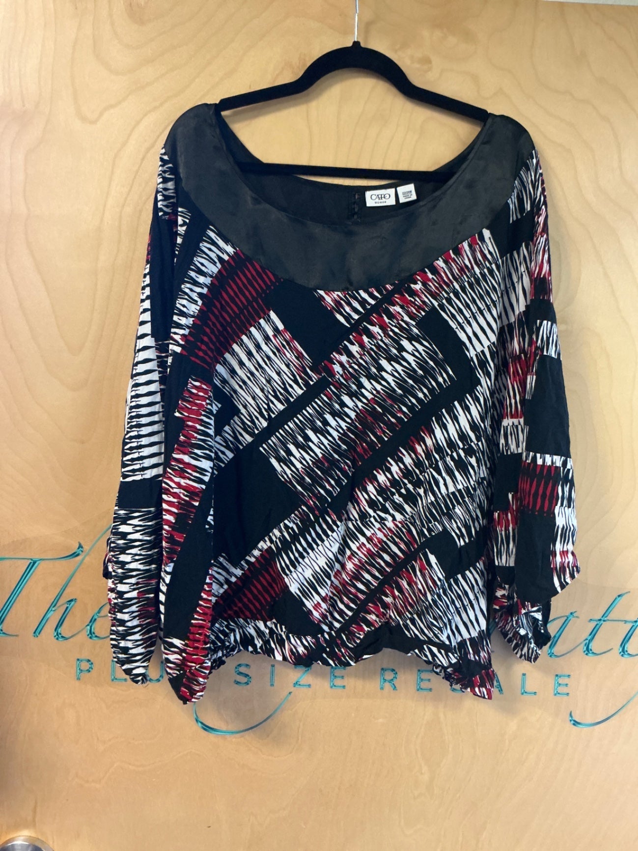 Cato Blouse - Multicolor (Red, Black, White) - 22/24