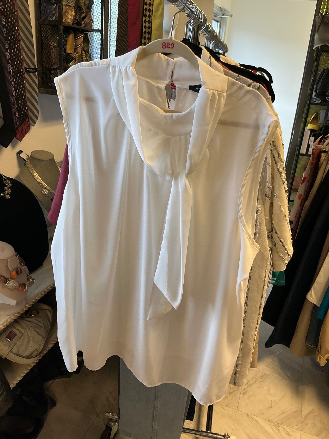 Ashley Stewart Sleeveless Blouse - White - 26/28 NWT